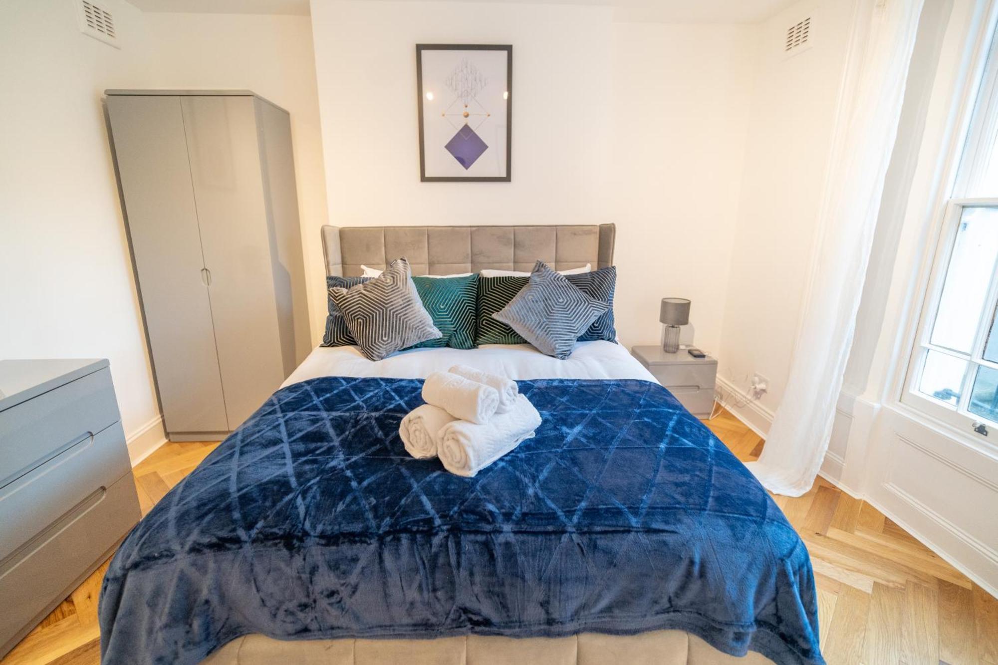 Appartamento One-Bed Flat Angel, Islington Londra Esterno foto